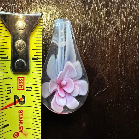 Artisan Handmade Murano Glass Pink Floral Pendant - Picture 3 of 5